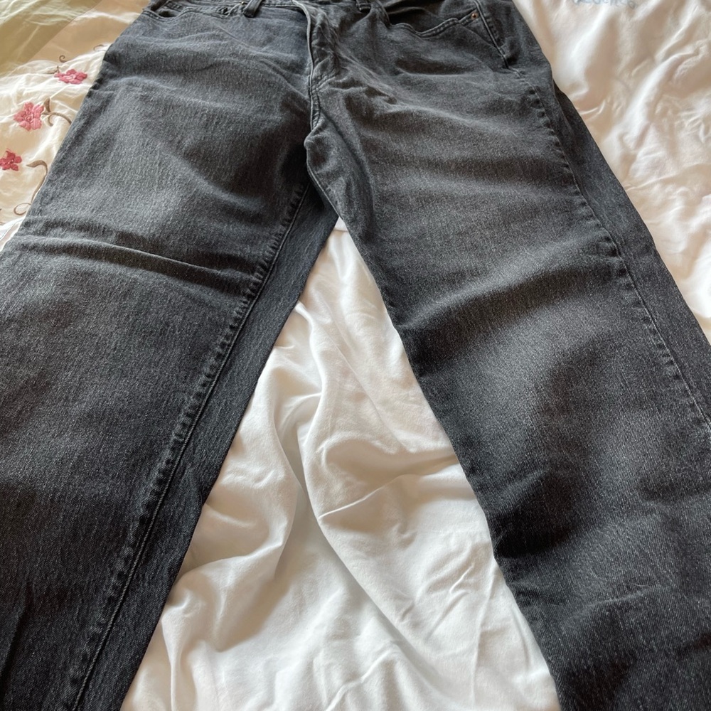 Universal thread stonewashed black high-rise 90s straight jeans